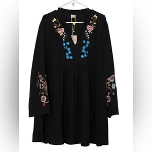 NWT Tiptupu Women's V Neck Lantern Sleeve Bohemian Embroidered A-Line Mini Dress